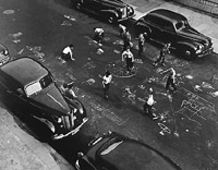 Chalk Games, 1950  ©Arthur Leipzig